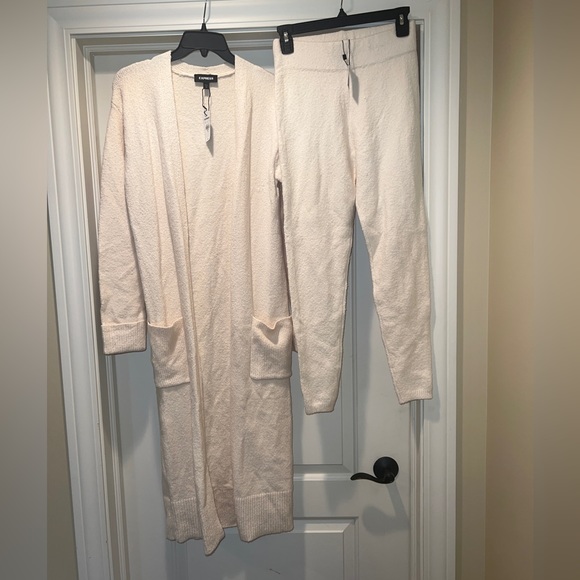 Express Sweater & Legging hi waist cream white fuzzy matching set duster NWT - Picture 3 of 8